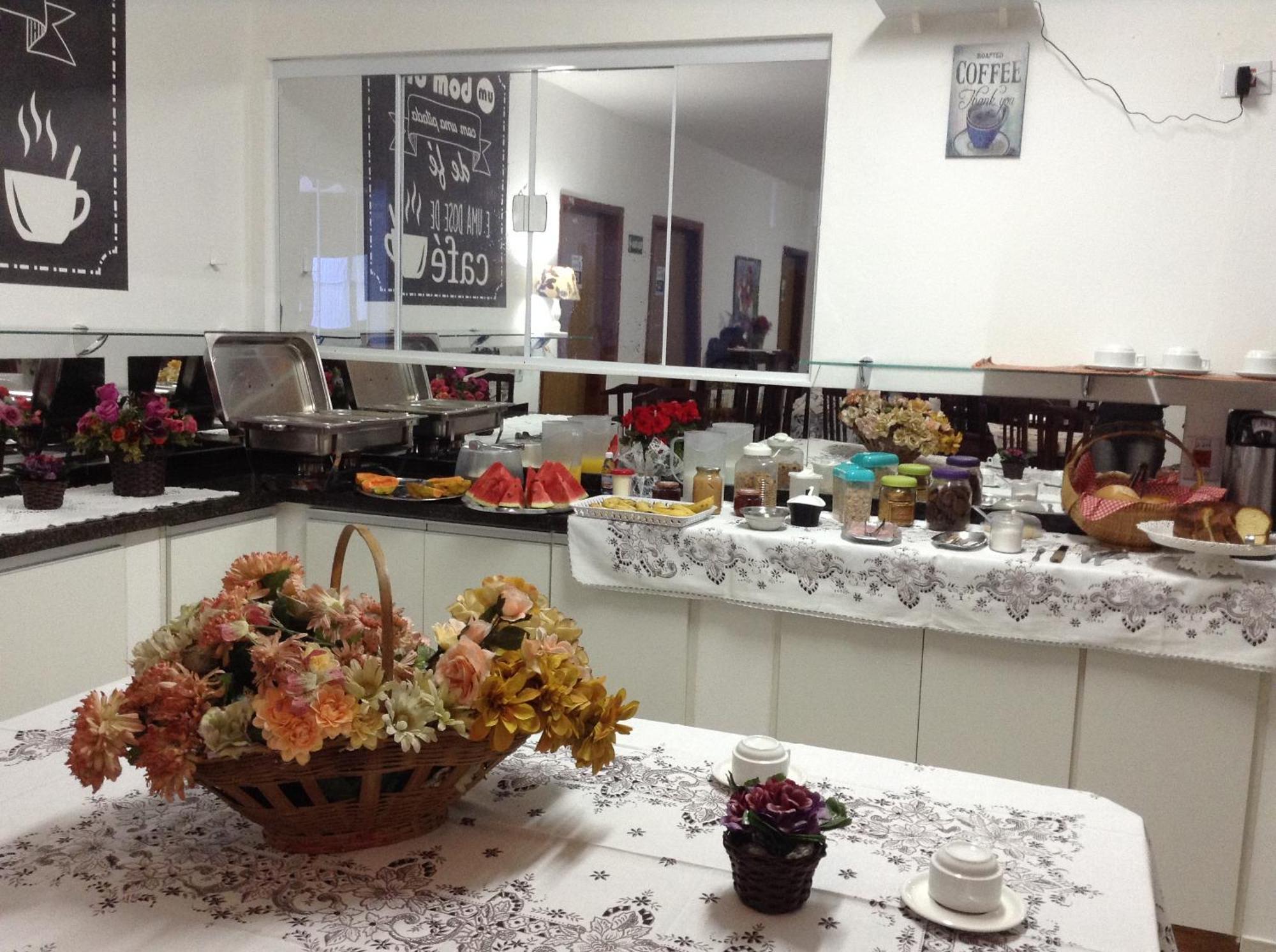 Espaco Alvorada Com Banheira ,Agendamento Das Atividades, Cafe Da Manha No Centro Brotas Exterior foto